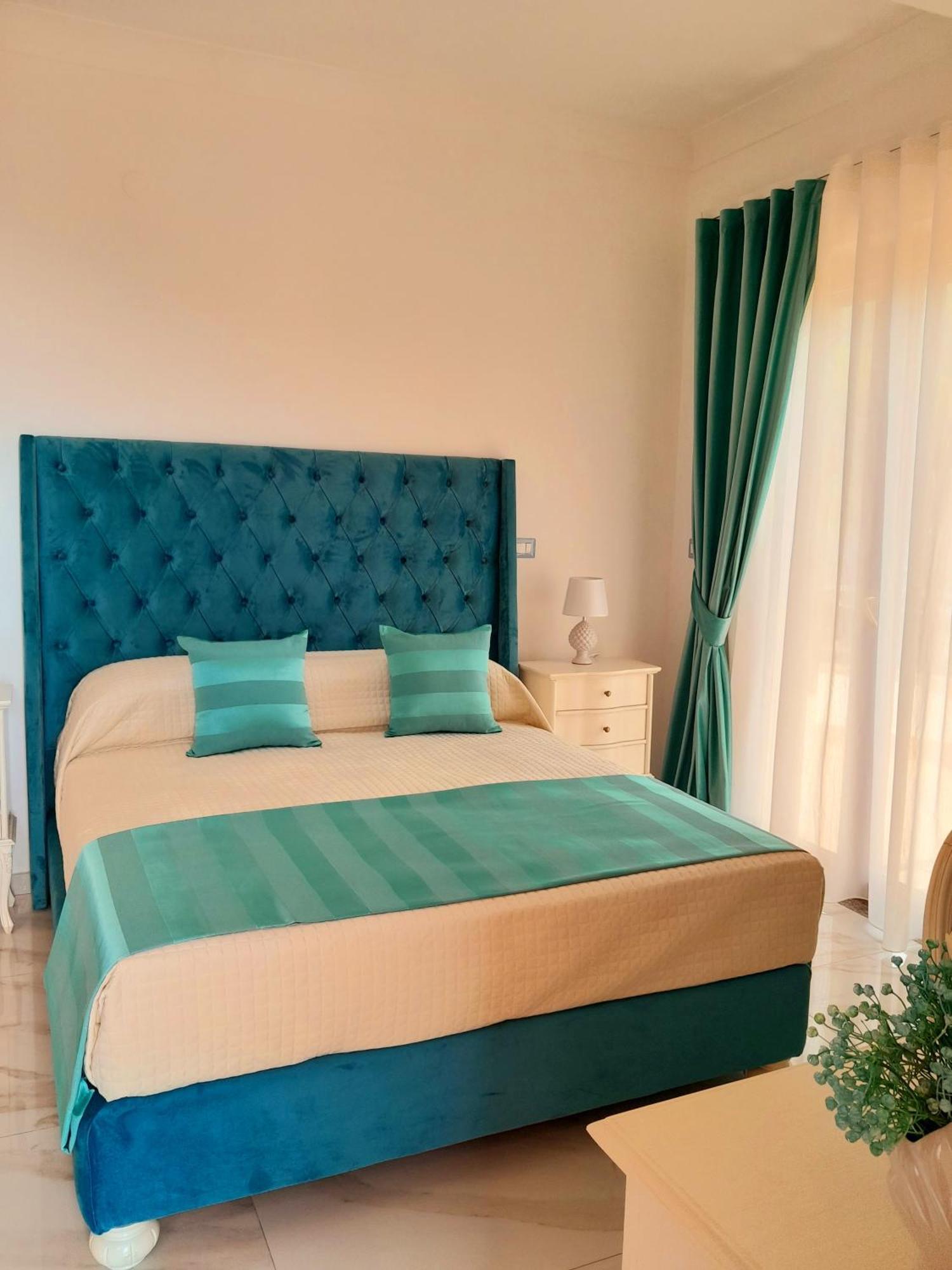 Bed and Breakfast La Vigna Del Vento Casola di Napoli Exterior foto