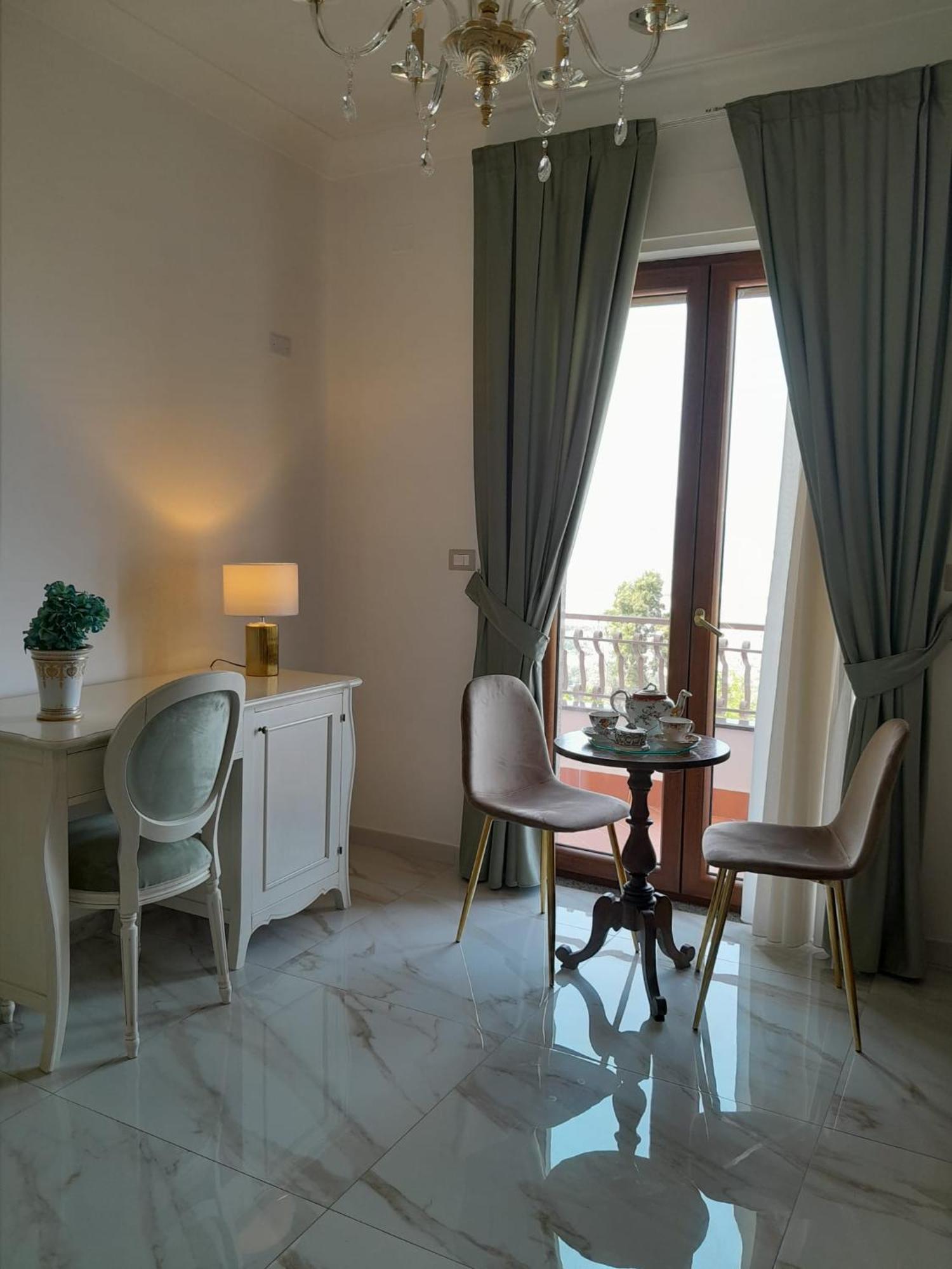 Bed and Breakfast La Vigna Del Vento Casola di Napoli Exterior foto